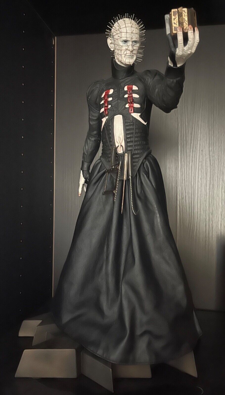 Sideshow Hellraiser Pinhead Premium Format Exclusive | eBay Sideshow Hellraiser Pinhead Premium Format Exclusive | eBay