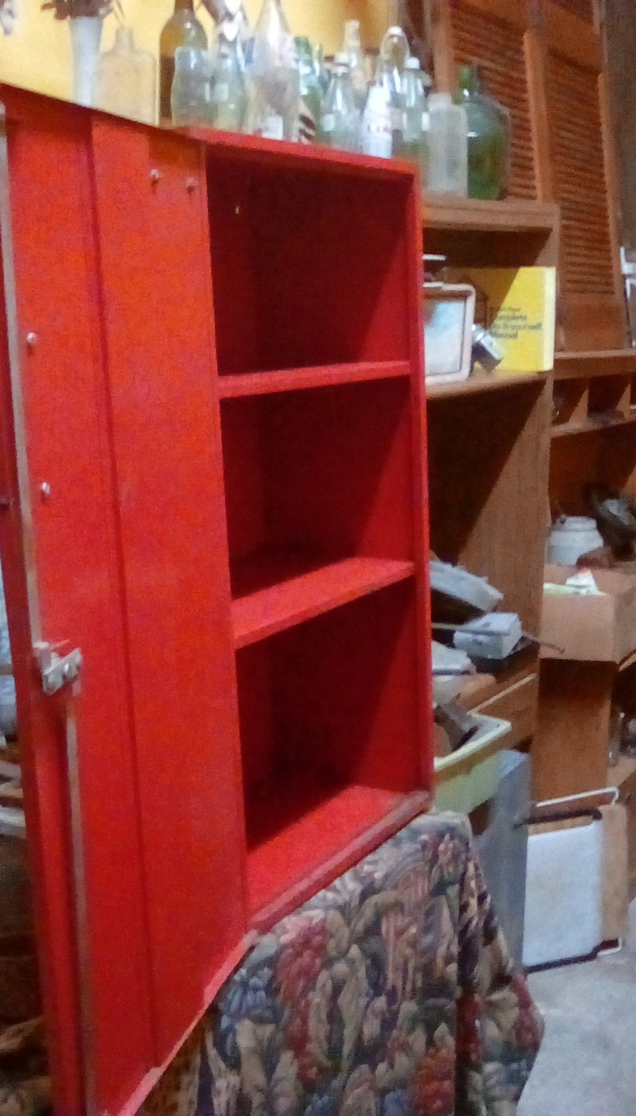 snap on tool wall hung cabnet