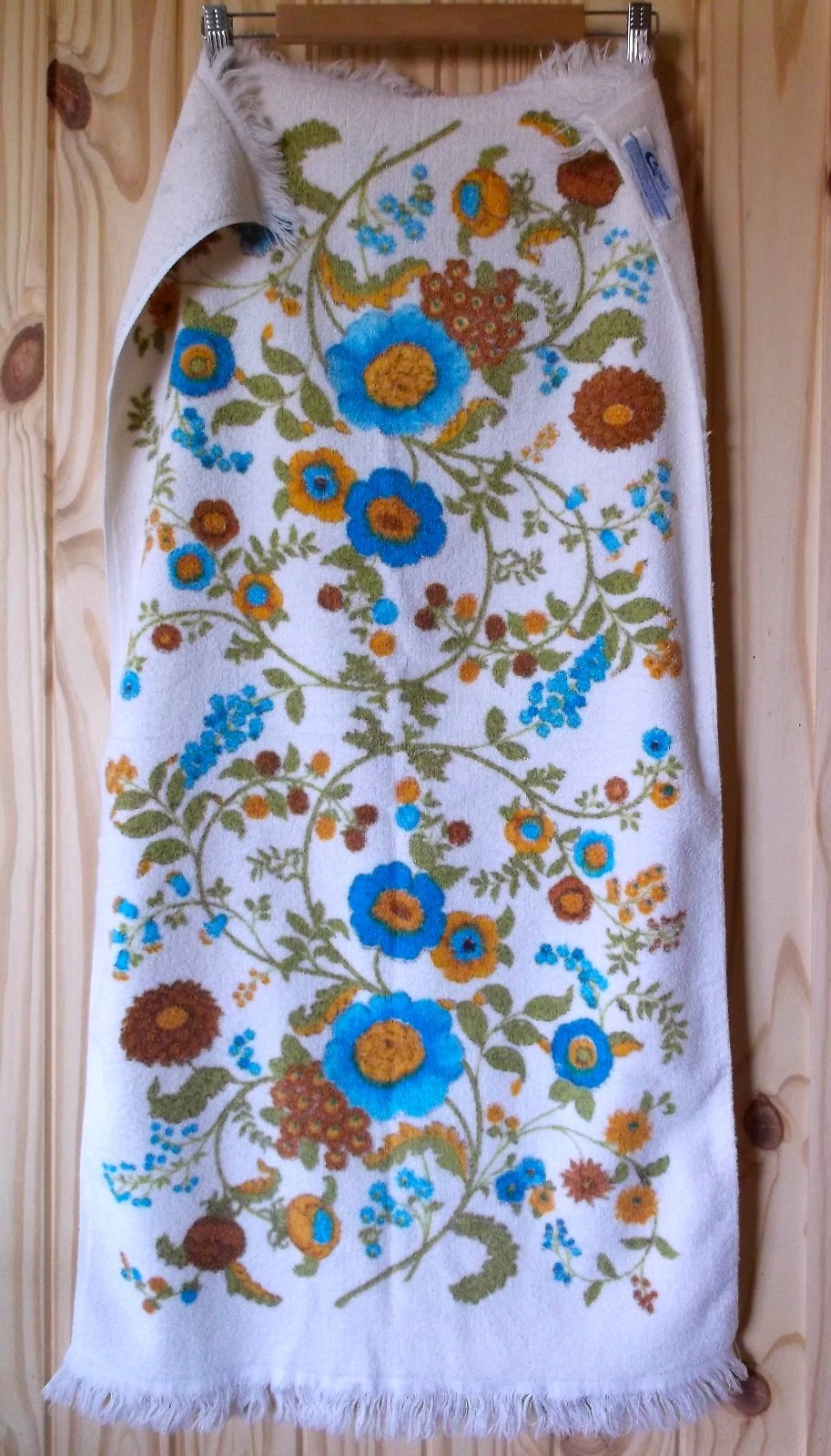 Towels Bath Pair 2 Vintage Bright Floral Mod Boho Blue Brown 40