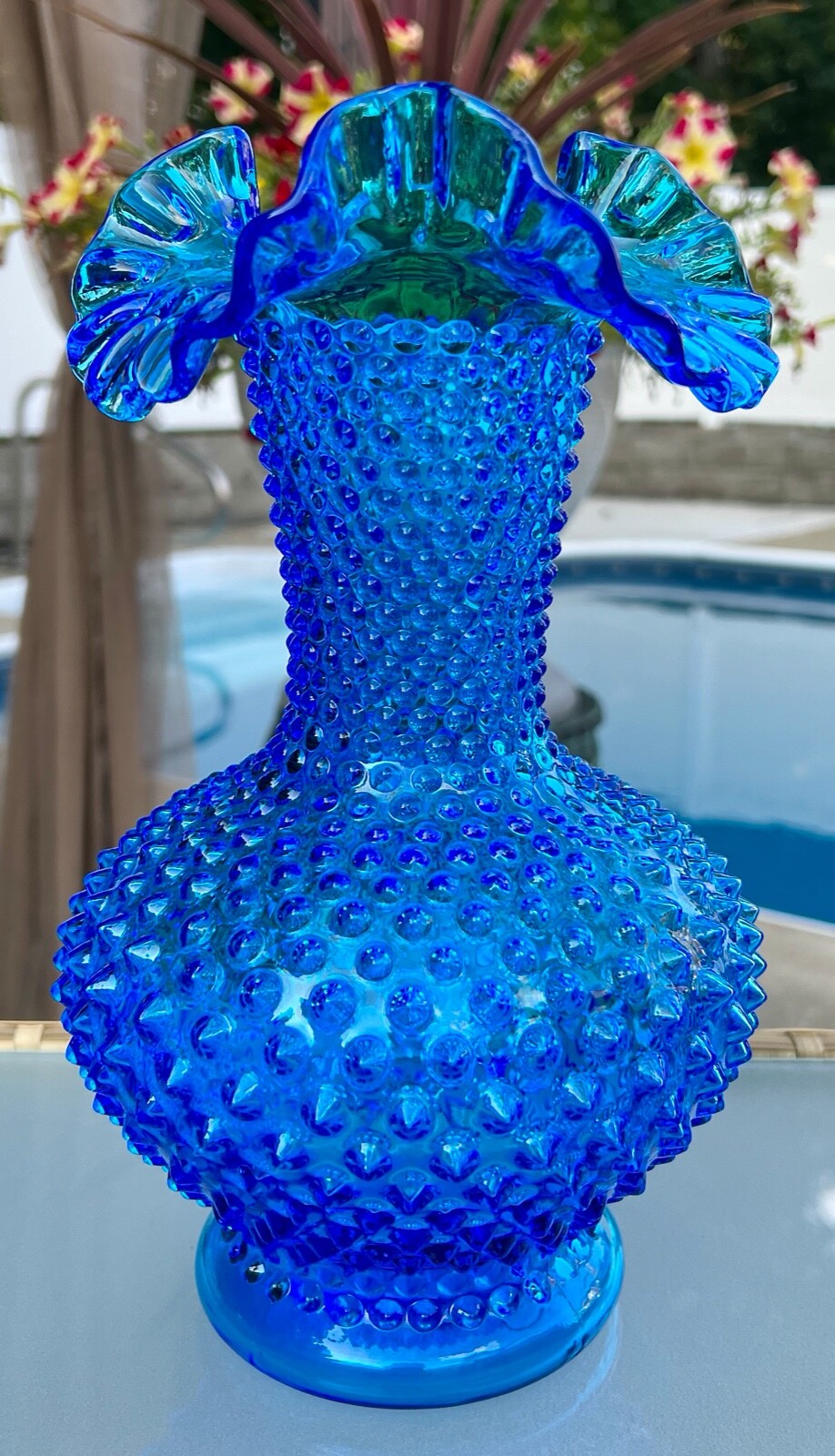VINTAGE　LARGE FENTON HOBNEIL FLOW VASE $_57.JPG?set_id=880000500F