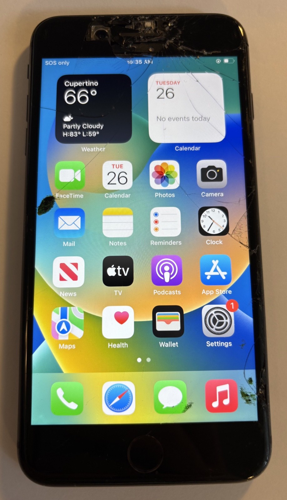 iPhone 8 ブラック 64GB 画面割れ iPhone （アイフォン）8プラス画面割れ ガラス割れ 液晶割れ修理