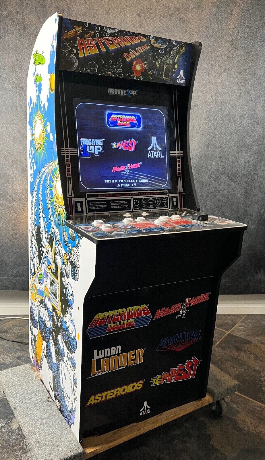Arcade1up LIMITED EDITION 6640 Atari 6-in-1 Asteroids Deluxe Arcade1up LIMITED EDITION 6640 Atari 6-in-1 Asteroids Deluxe
