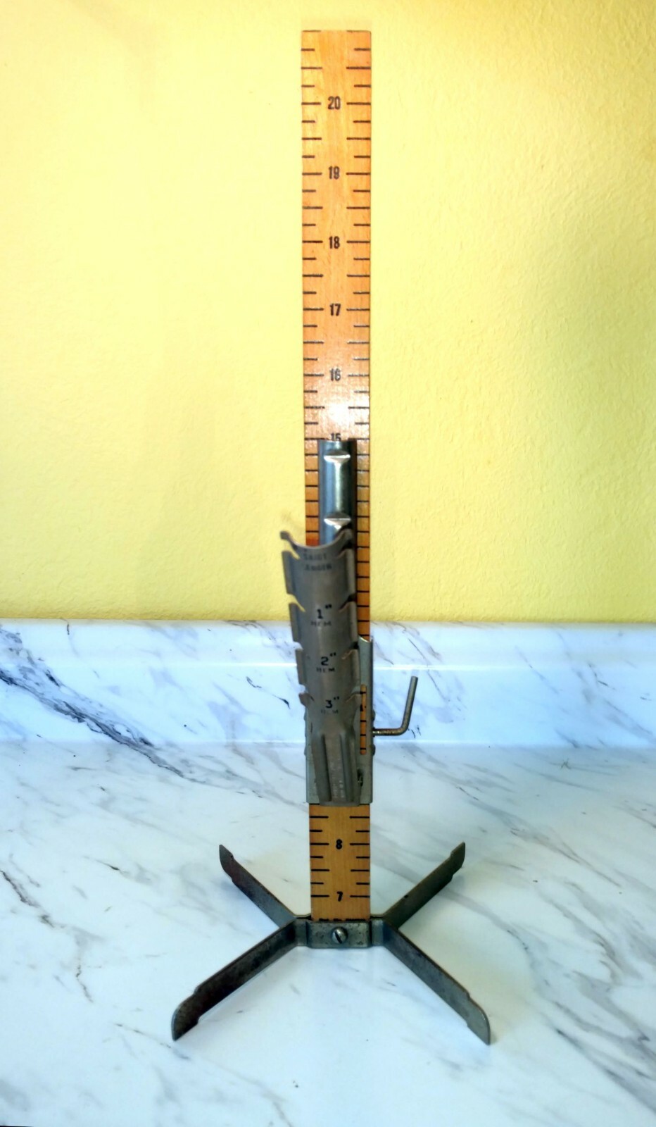 Vintage David Traum USA 21 inch skirt hem marker sewing tool