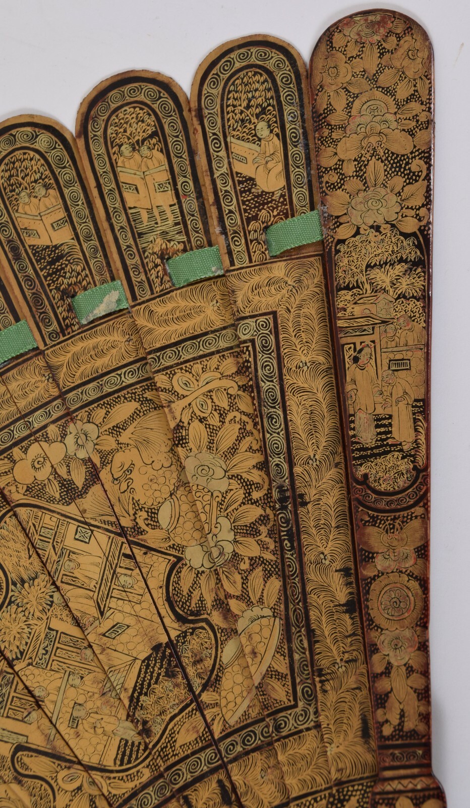 Fine 19C Antique Chinese Gold Gilt Hand Painted Black Lacquer Brise Fan Qing