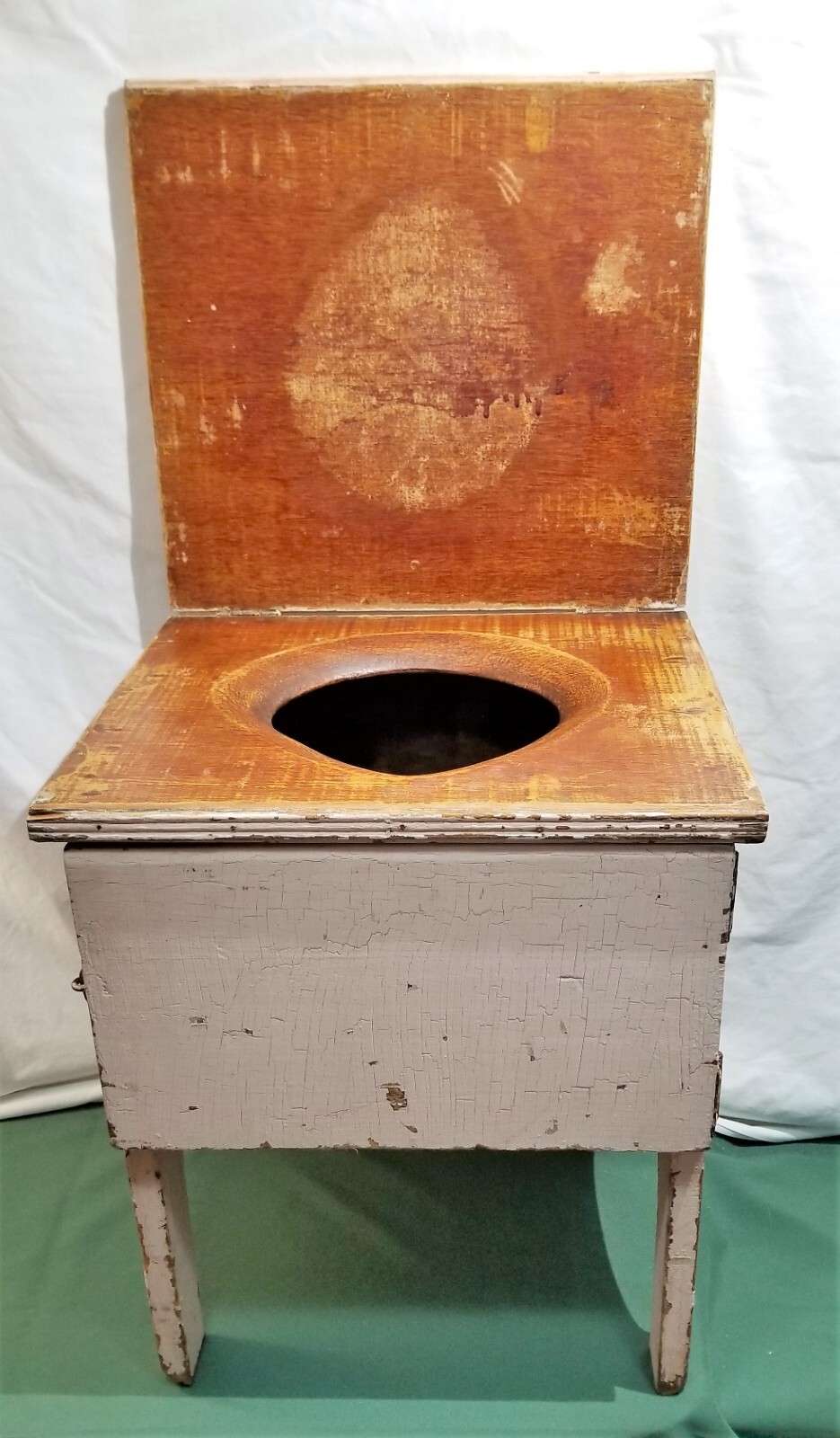 Seat Toilet, Barn Fresh!