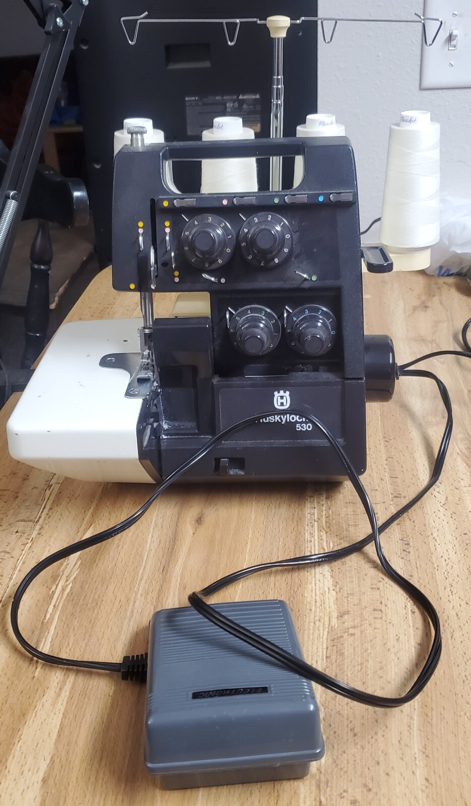 ゆうじろうさん　m502m228m176t250m192 Husky Serger Huskylock model 530 Serger Sewing Machine Husqvarna