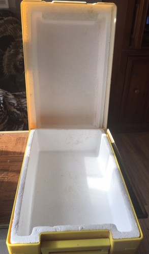 Vintage Rubbermaid 1970's 12 CANS  SIDEKICK COOLER  Yellow RETRO