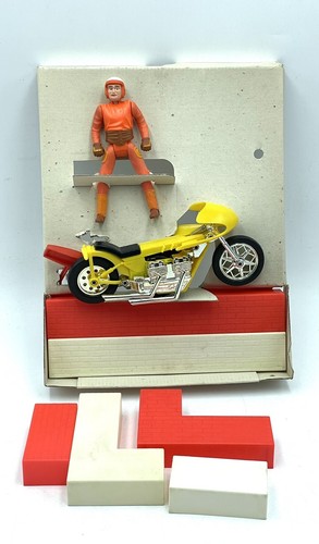 VTG 1976 KENNER SSP WILD RIDER CYCLE STUNT SHOW WITH 5