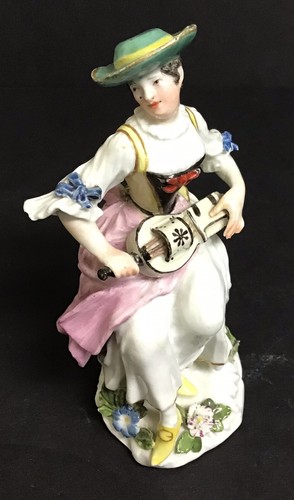 18th Century Meissen Porcelain Pair Of Musician Figurines