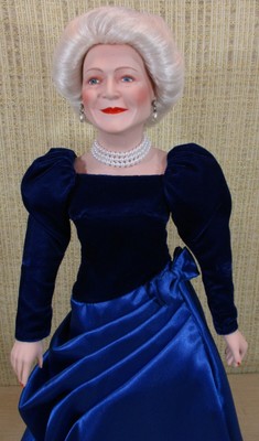 Danbury Mint America's First Lady Barbara Bush Doll In Inaugural Ball Ensemble