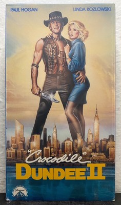 Crocodile Dundee II VHS Tape (Paul Hogan, Linda Kozlowski, 1990)