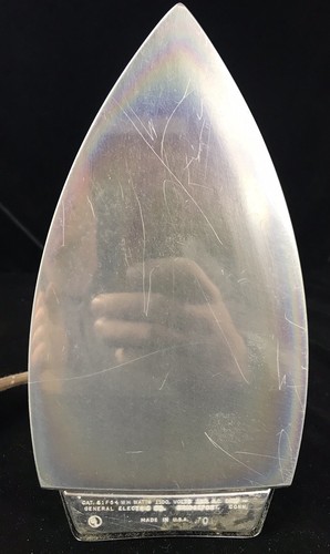 Vintage General Electric GE Wash And Wear Dry Iron W/ Original Box, Works Great