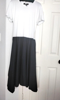 DKNY Multi-Media midi dress cotton/Modal belt White knit top/Navy Blue L New