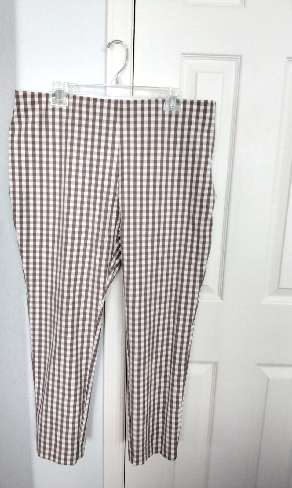 A New Day ankle pants stretch 93%cotton 7% Spandex Brown