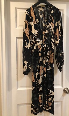 Rare Issa London Printed Long Sleeved Dress, 100% Silk, Size 8, Kimono Sleeves