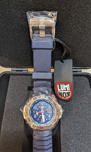 Pre-owned Luminox Navy Seal 200m Dive Sapphire Blue Dial / Blue Band Watch Xs.3253