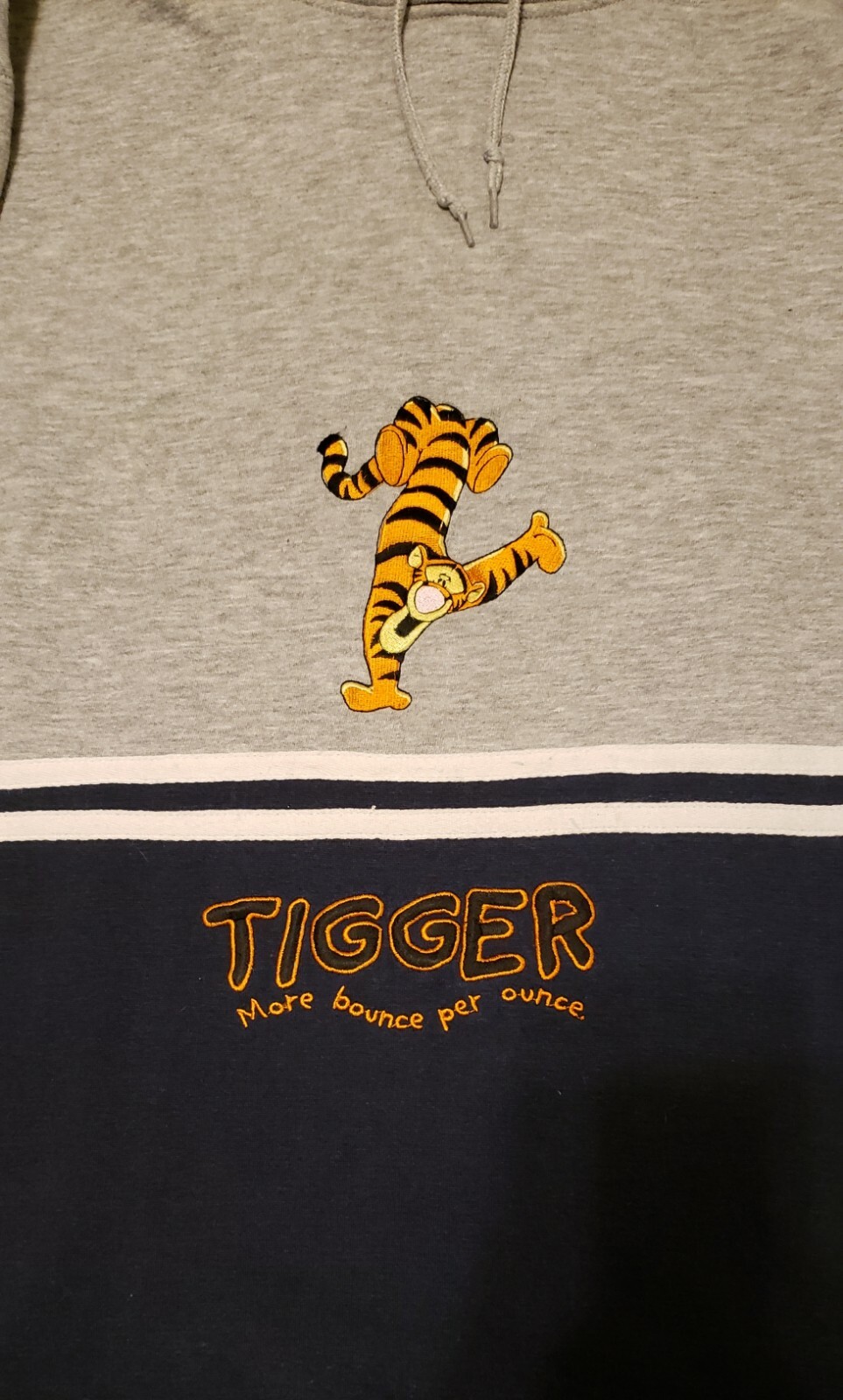 Official Disney Tigger Hoodie Men's sz. Large Embroidered Gray Winnie the Pooh
