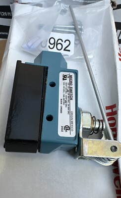 Honeywell Micro switch L325 Bze6-2RQ62  (Bin Location 22)