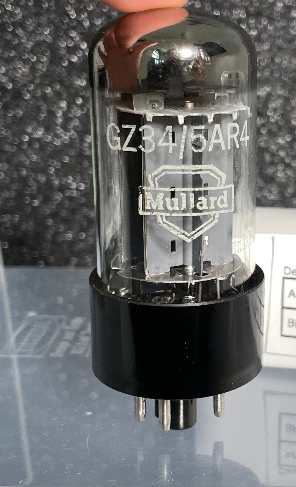 Mullard GZ34 / 5AR4 1957 Britain Fat Base #591 Full Wave Mullard GZ34 / 5AR4 1957 Britain Fat Base #591 Full Wave