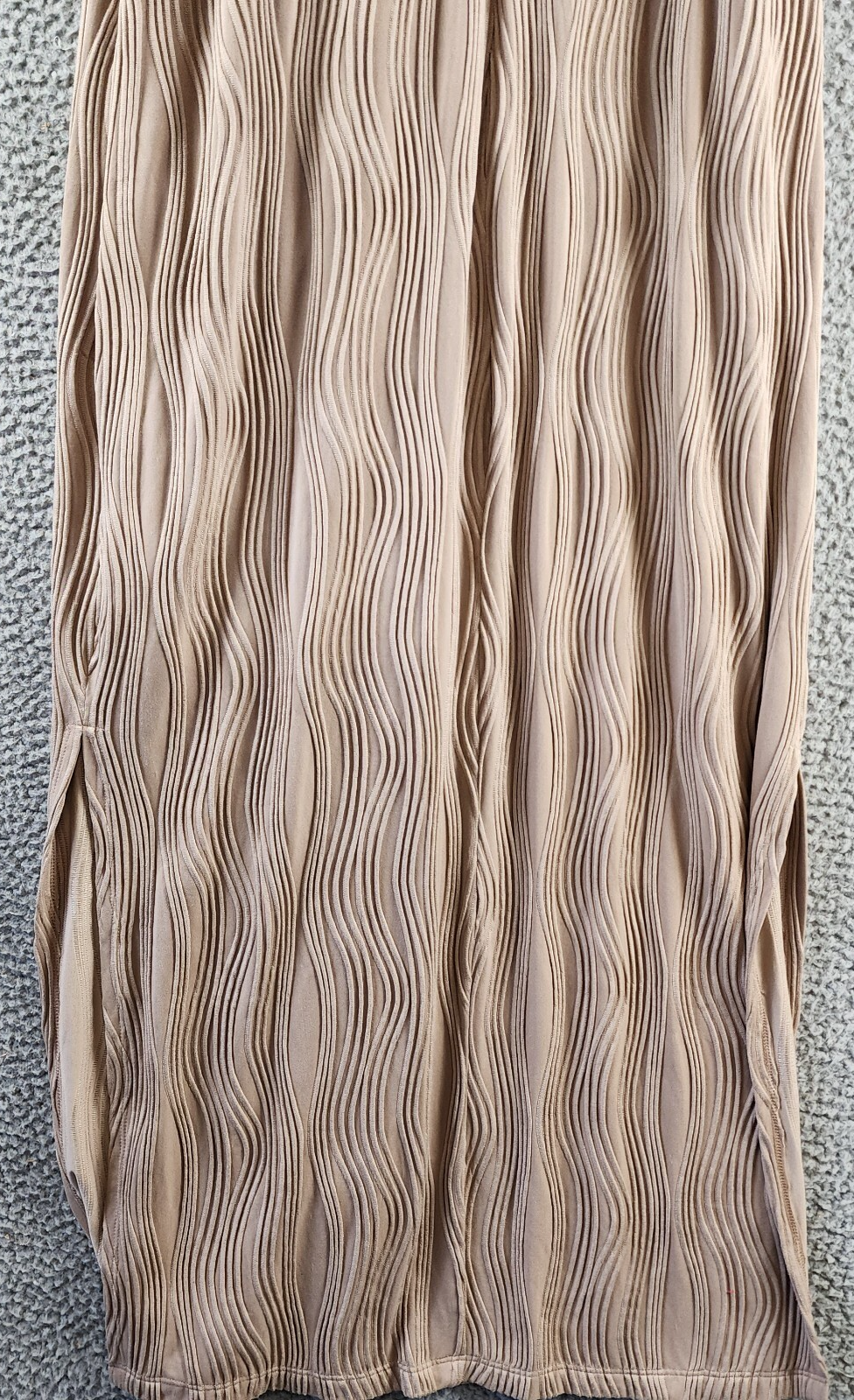 Siena Wavy-Texture Sleeveless Maxi Dress Women's 16 Taupe V-Neck Zip Closure~ - Picture 13 of 14