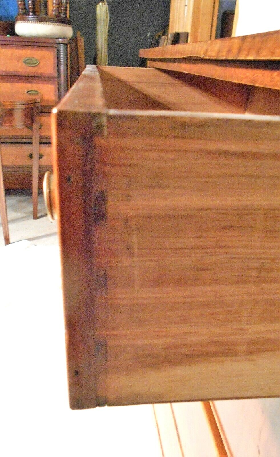 ANTIQUE 18th CENTURY AMERICAN HEPPLEWHITE MAHOGANY & FLAME BIRCH 4 DRAWER CHEST