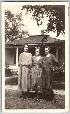 Vtg Color Snapshot Three Women In Stylish Drop Waist Dresses By House 1960s