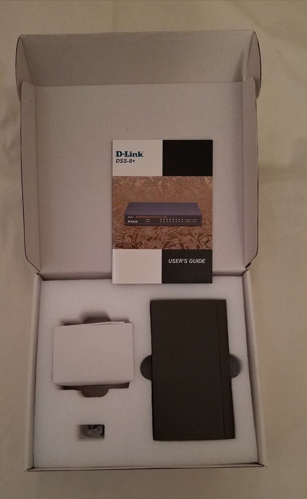 D-LINK 8 port 10/100mb Switch