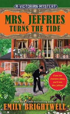 Mrs. Jeffries Turns the Tide (A Victorian Mystery) - Mass Market Paperback B...