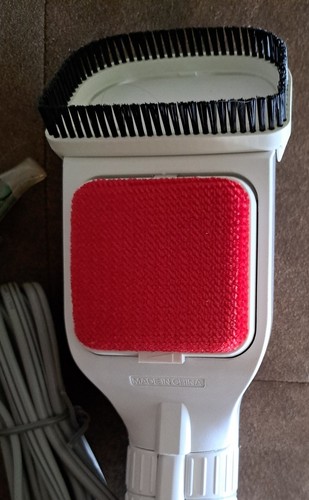 Sunbeam Garment Clothing Steamer Hand Held Model 4026 New 1994 never used