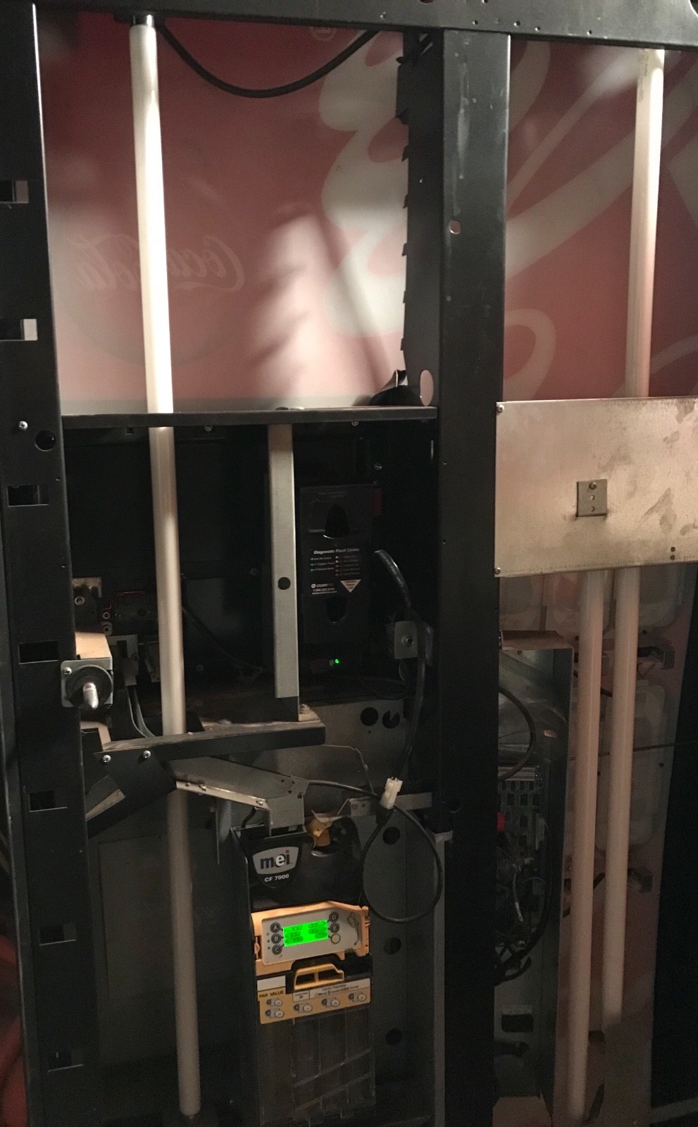 Royal Vendors Coca-Cola machine