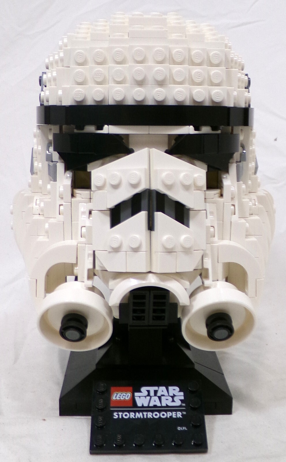 LEGO Star Wars 75276 Stormtrooper Helmet 647 Piece Set
