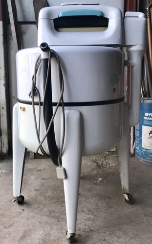 Antique MAYTAG Wringer Washing Machine. VINTAGE Maytag Gyratator Washer N2LS