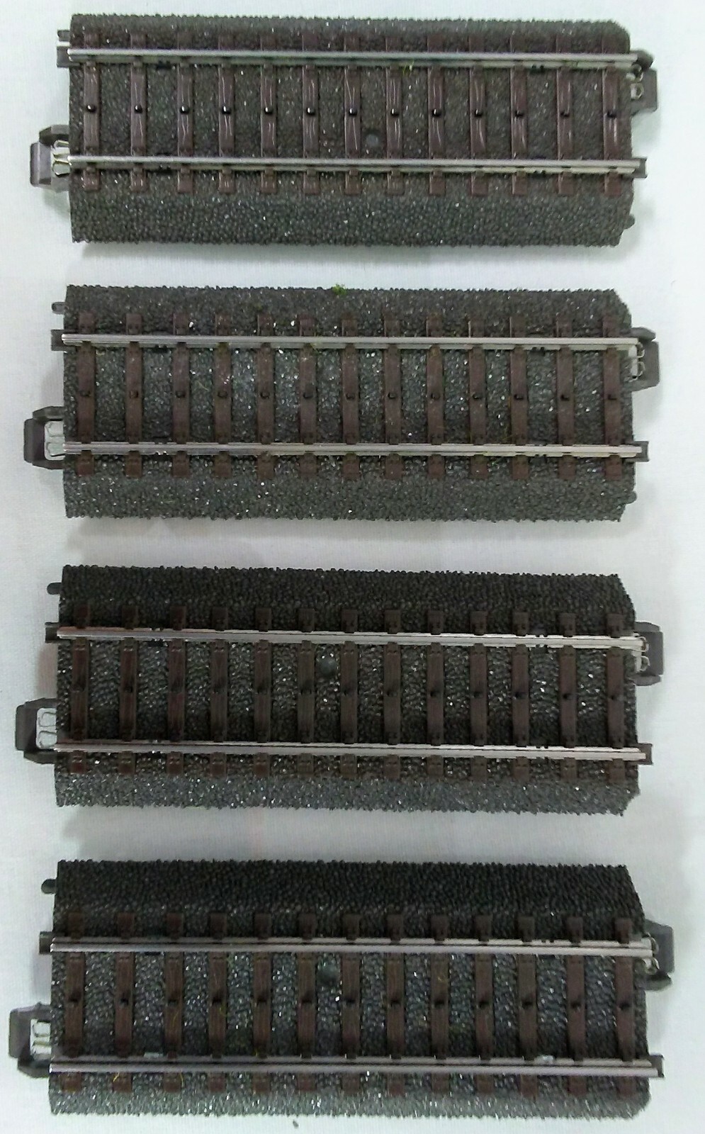 Marklin 24094 HO-C STRAIGHT TRACK - 94.2 mm / 3-11/16" AC 4 Pieces
