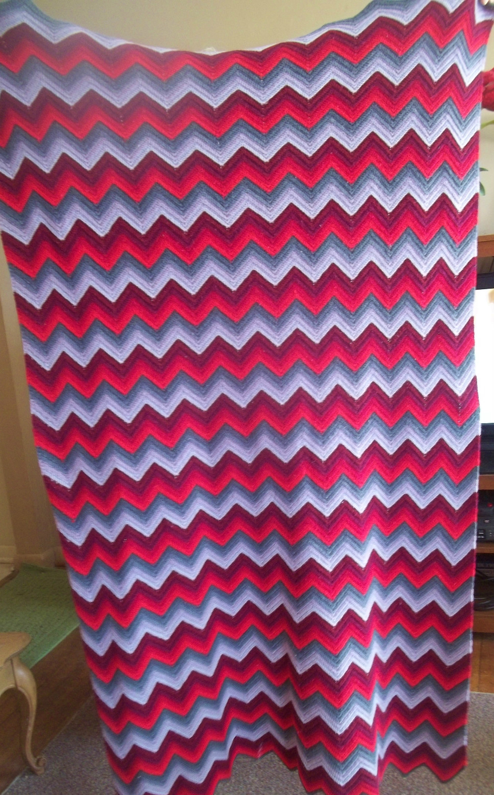 BOHO mid mod ZIG ZAG red grey CROCHET AFGHAN Optical Illusion Blanket THROW