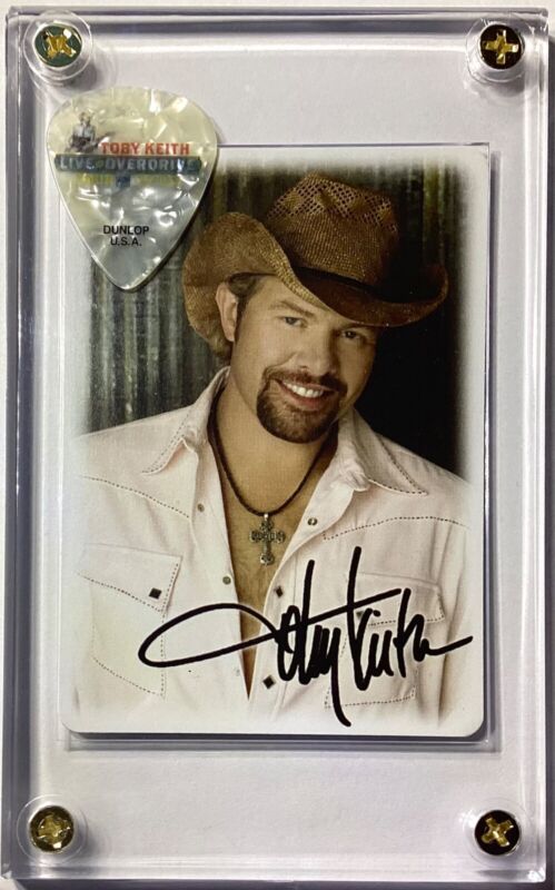💢Very Nice - Authentic Toby Keith card & official tour guitar pick display‼️