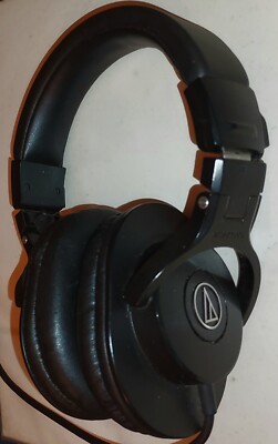 AUDIO-TECHNICA    ATH-M30X PROFESSIONAL On The Ear Headphones   Black