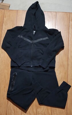 Nike tech fleece suit womens hotsell