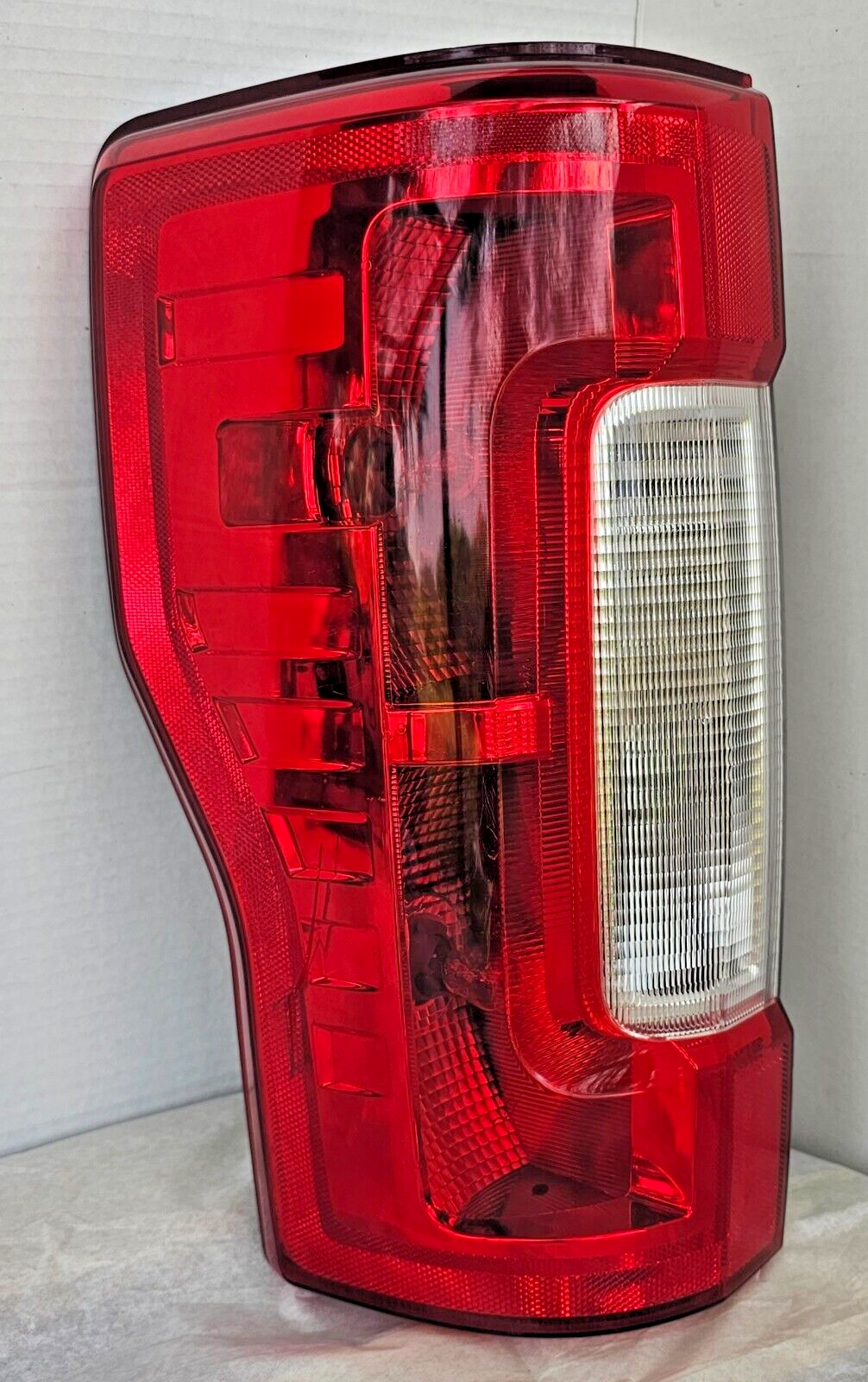 2017 2018 2019 Ford F250 F350 Right RH Tail Light LED W/ Blind Spot OEM Broken