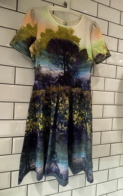 Beautiful forest scene print Uttam Boutique knee length Dress size 8 (6-8)