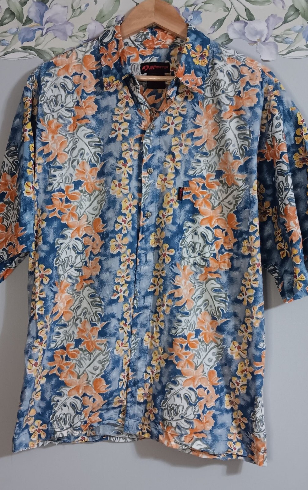 Sportif Large Vintage Colorful Tropical Vacation Casual Travel Cruise Button Top