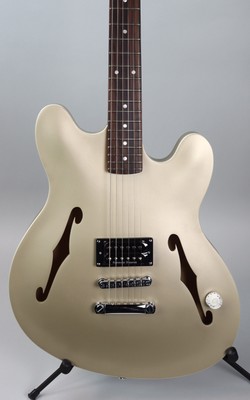 Fender Tom DeLonge Starcaster Satin Shoreline Gold