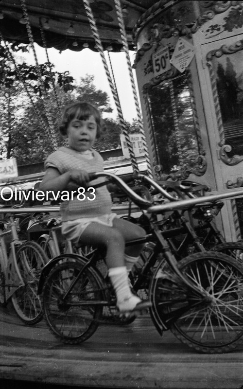 NÃ©Gatif Photo Vintage - Feillette Sur Un ManÃ¨Ge Forain VÃ©Losport