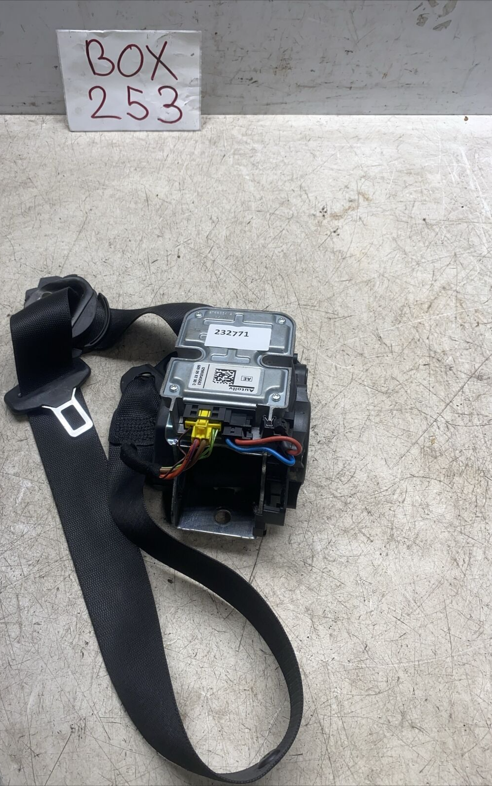 MERCEDES E CLASS SEAT BELT DRIVER SIDE FRONT 2118607886 02-08