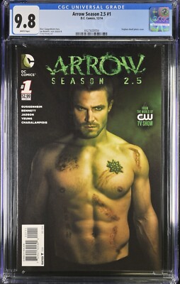 Arrow Season 2.5 #1 Comic Book CGC 9.8 Stephen Amell Photo Cover Arrowverse