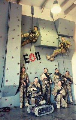 125 SCREW ON ROCK CLIMBING HOLDS. 