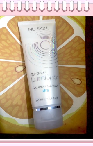 NU SKIN LumiSpa 洗顔ブラシ セット NU SKIN LumiSpa 洗顔ブラシ セット