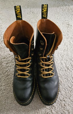 Used Womens Doc Martens Boots Size 8