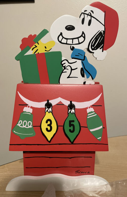 NEW Hallmark Peanuts SNOOPY ADVENT CALENDAR Countdown-To-Christmas Wood Doghouse