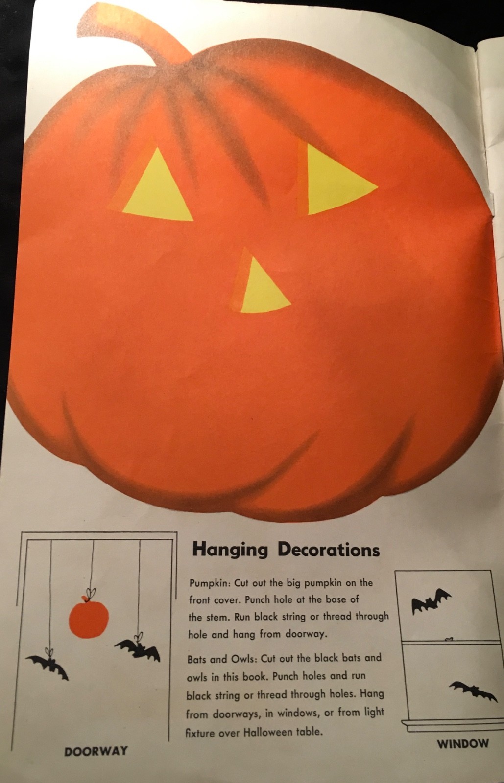 VINTAGE 1953 WHITMAN HALLOWEEN PARTY BOOK