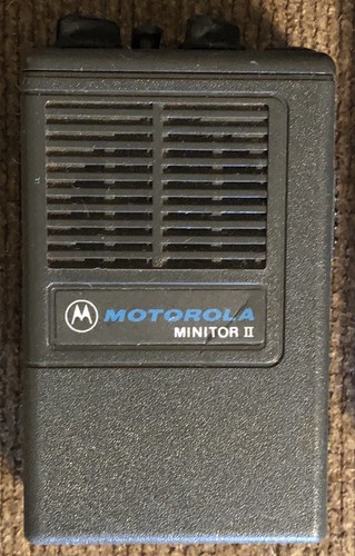 LOT of 6 Motorola Minitor II Fire EMS Pagers with Chargers